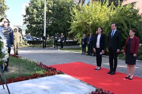 ​Kurti dhe zëvendësambasadorja amerikane përkujtojnë sulmin e 11 shtatorit
