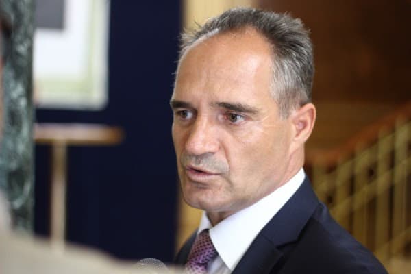 Nait Hasani thotë se do të mbështesë atë Qeveri që mbron vlerat e UÇK-së dhe që punon për largimin e sanksioneve