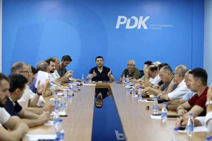 PDK për udhëzimin administrativ: Antiligjor, na duhen 30 nënshkrime për ta dërguar atë në Kushtetuese