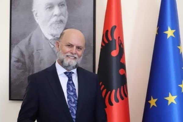 ​Petrit Malaj emërohet ambasador i Shqipërisë në Kosovë