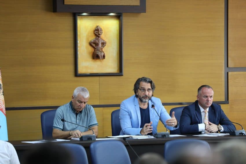 Komuna e Prishtinës del me udhëzues për legalizim të ndërtimeve, paralajmëron rrënime