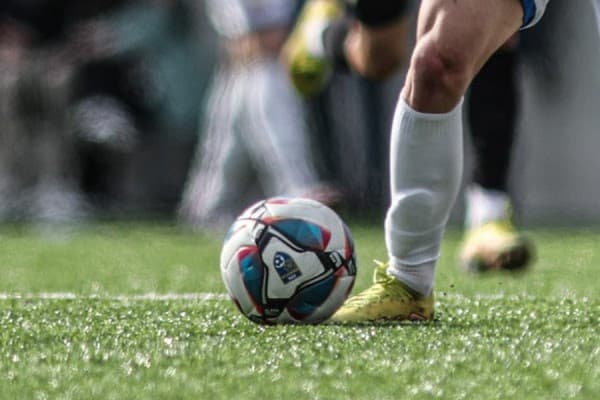 Pas pushimit dyjavor, Superliga vazhdon me dy derbi