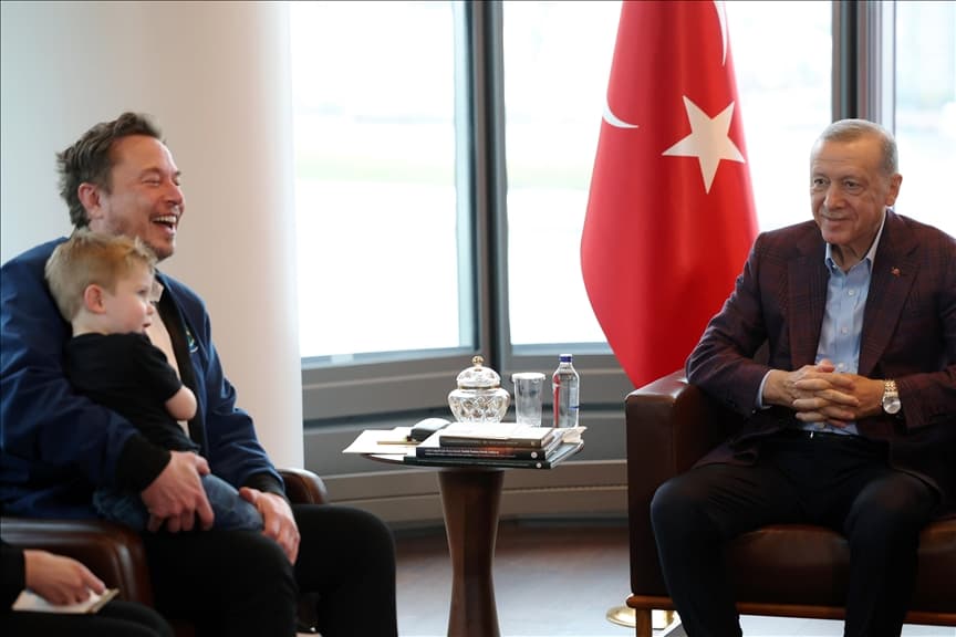 Erdogan takon Musk, e fton të ndërtojë fabrikën e radhës në Turqi