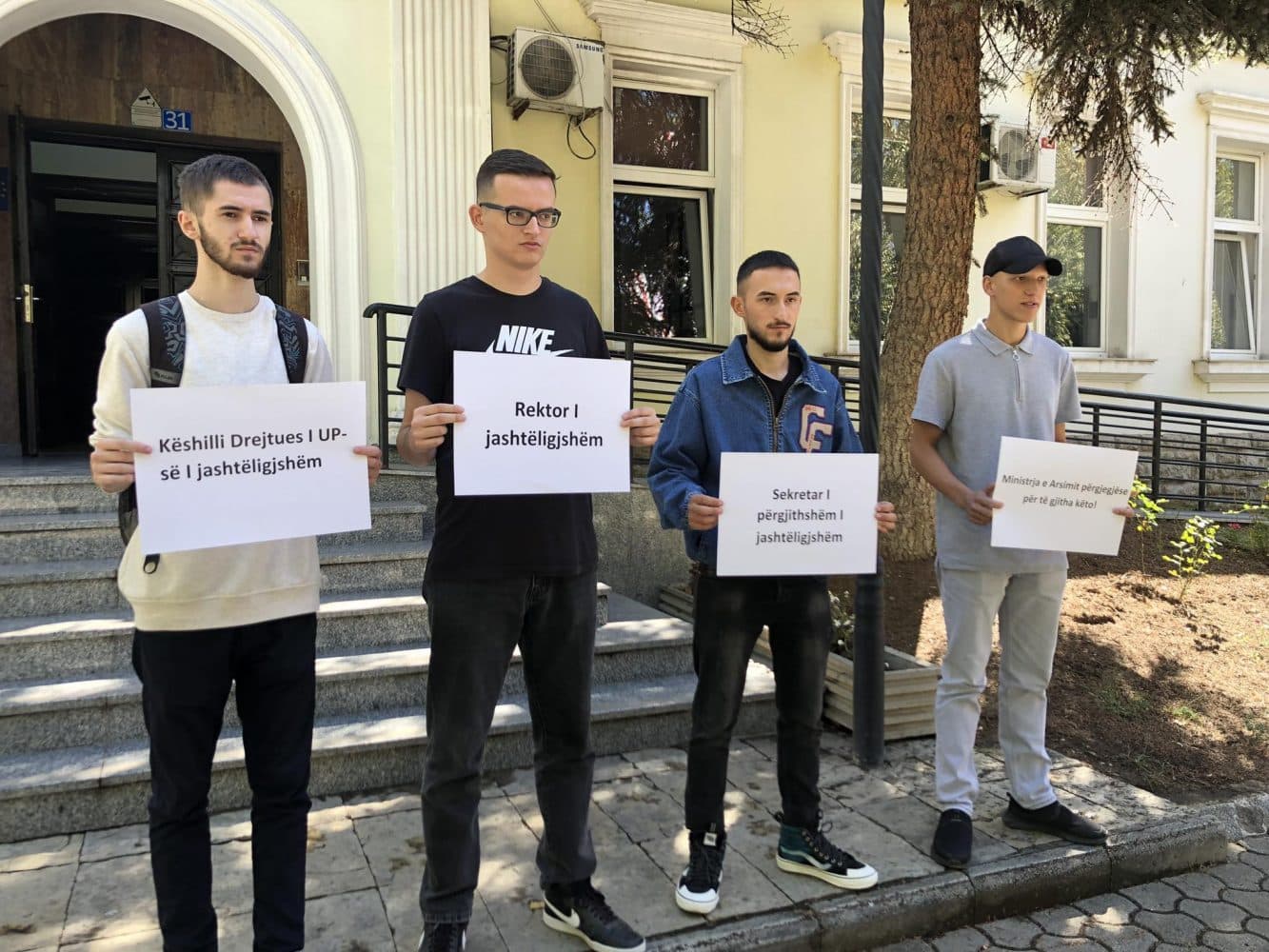 Gjykata anulon vendimin për zgjedhjen e 5 anëtarëve të KD të UP-së, studentët kërkojnë shkarkimin e rektorit