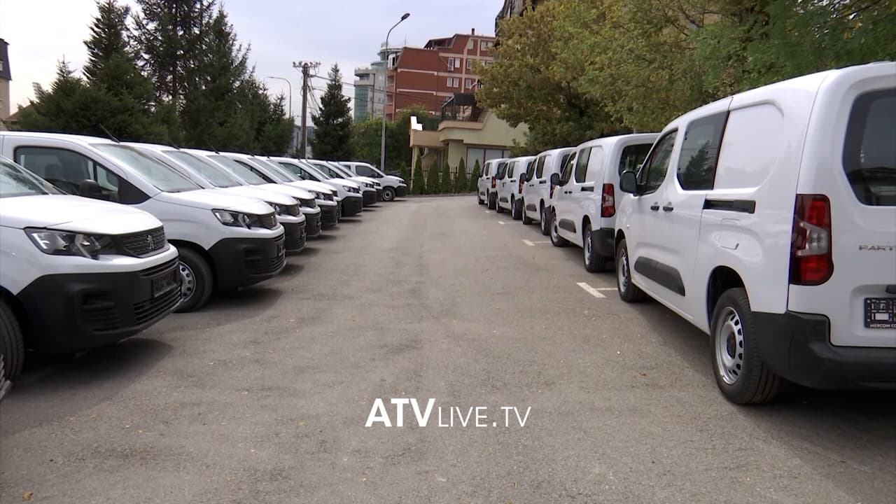 22 veturat e reja për vizita mjekësore nëpër shtëpi, Ministria e Shendetesise i bleu me kredi