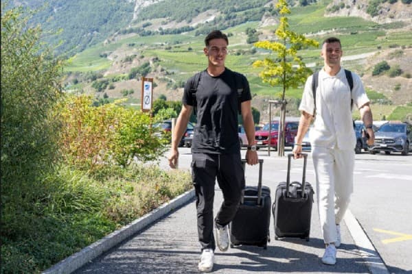 Xhaka grumbullohet me Zvicrën bashkë me Ardon Jasharin, Shaqirit i humbin valixhet