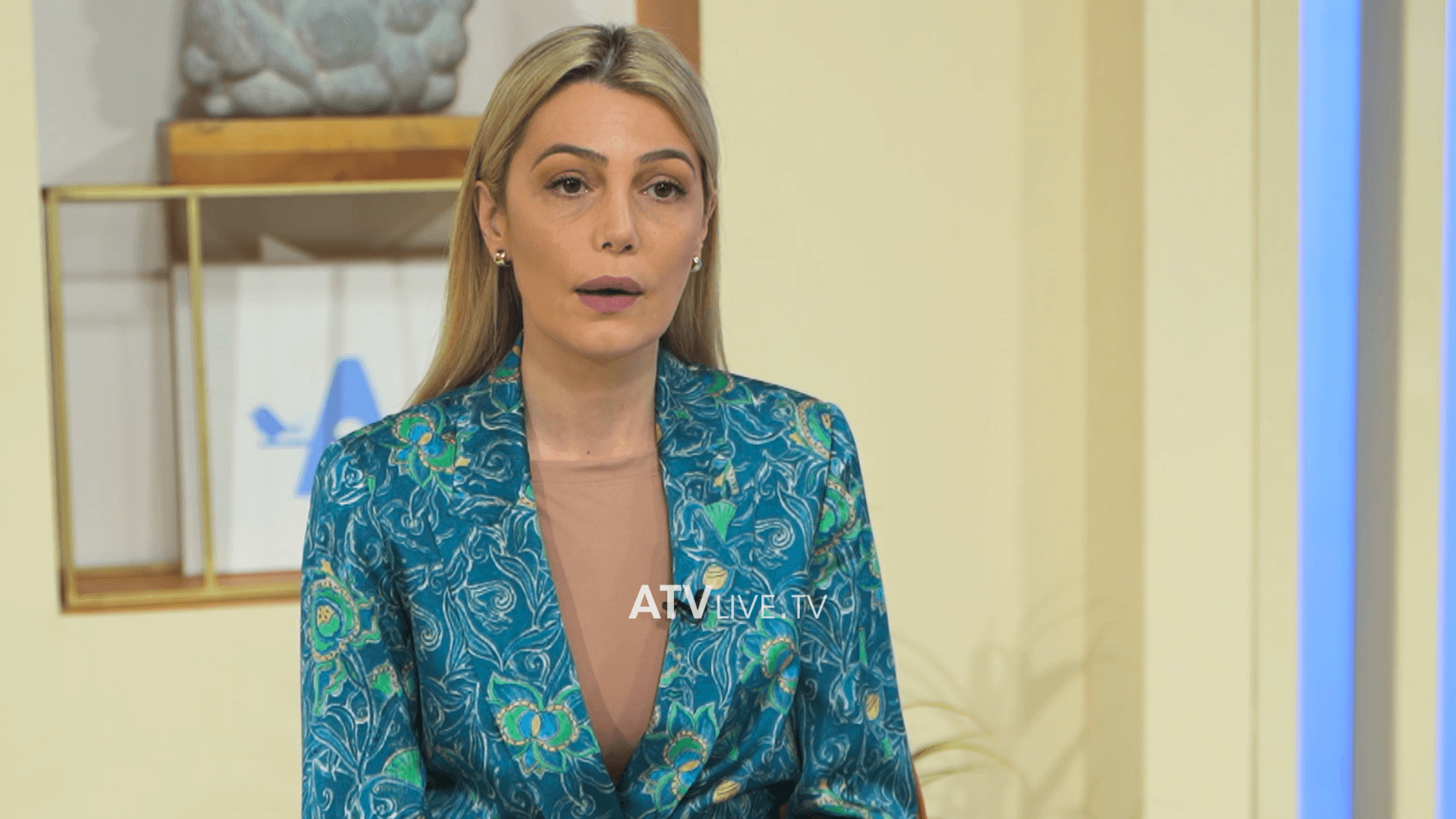 Si të përballemi me bullizmin në vendin e punës? Flet psikologia Mimoza Kamberi