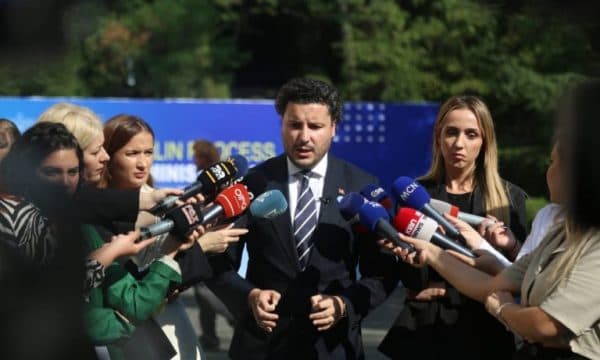 Abazoviq për sulmin në veri të Kosovës: Serbia zyrtare duhet të hetohet, ndërkombëtarët të marrin përgjegjësi