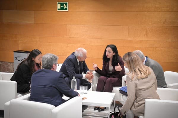Osmani dhe Borrell diskutojnë për agresionin e Serbisë ndaj Kosovës