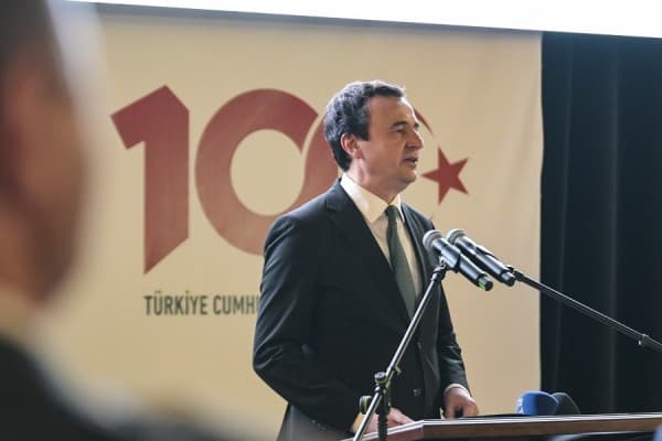 Kurti uron Turqinë me rastin e 100-vjetorit të themelimit