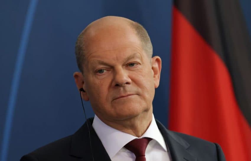 Scholz i bën thirrje Putinit të tërheqë trupat nga Ukraina