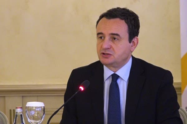Kurti në Greqi flet për mbrojtjen e demokracisë që kërcënohet nga Serbia dhe Rusia