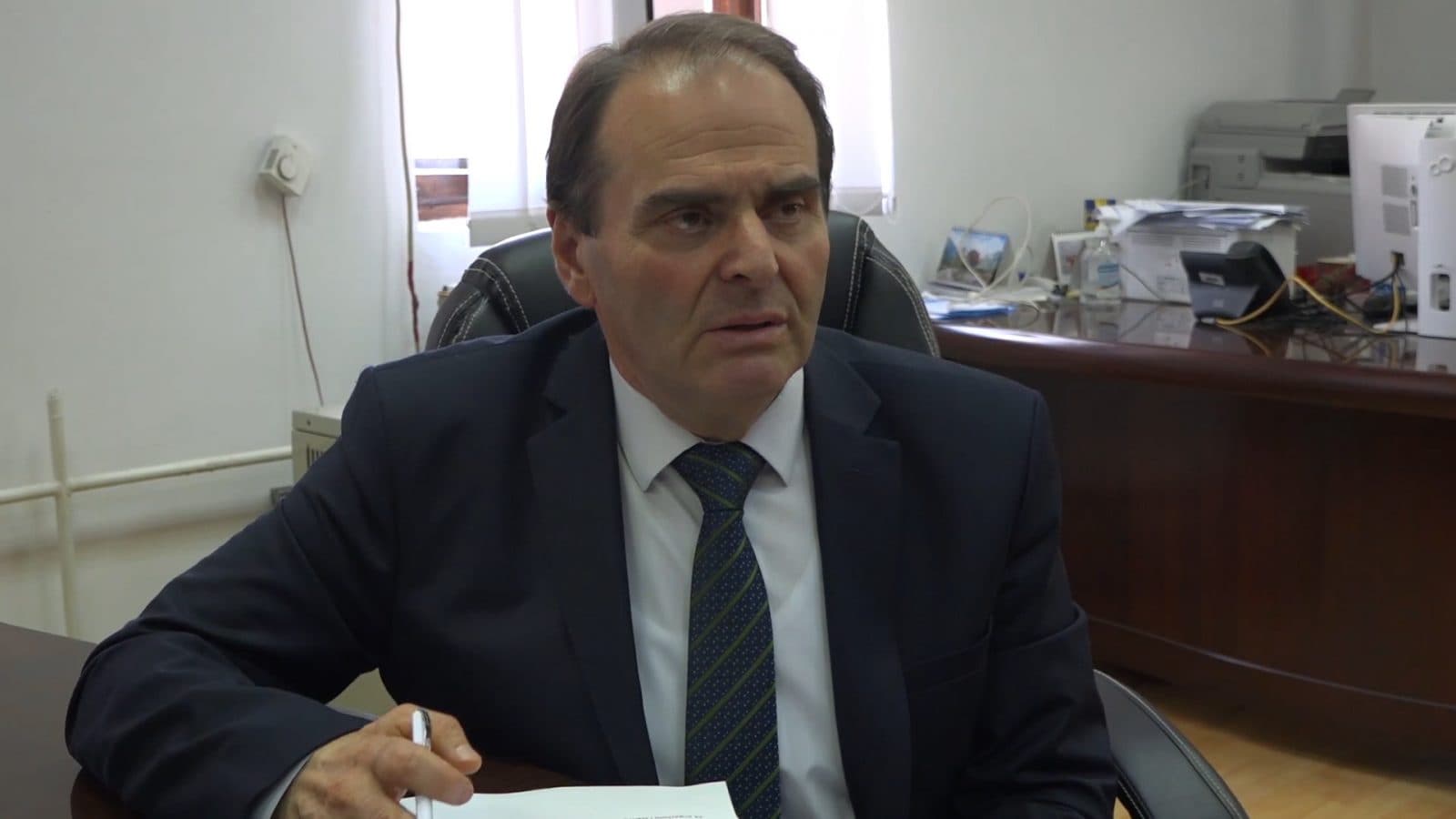 Regjistrimi i popullsisë – Berisha: Kompletimi i stafit e mosfurnizimi me tabletë mund ta shtyjnë procesin