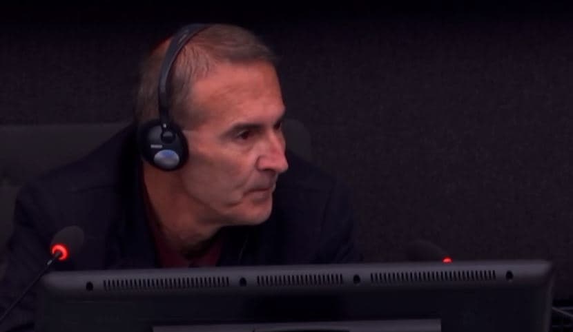 Nebojsha Radosheviq në Speciale pyetet për fotografitë e Ibrahim Rugovës dhe Millosheviqit