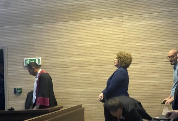 ​Mbyllet për medie seanca ku po gjykohet ministrja Hajdari
