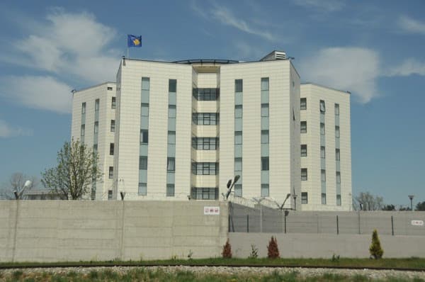 Serbia po ndërton një bazë ushtarake në afërsi të Kosovës