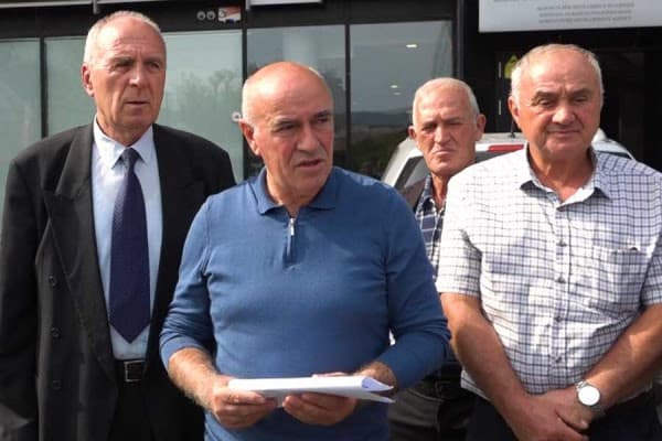 Bujqit ankohen për rritje të çmimit të naftës dhe cilësi të farës së grurit
