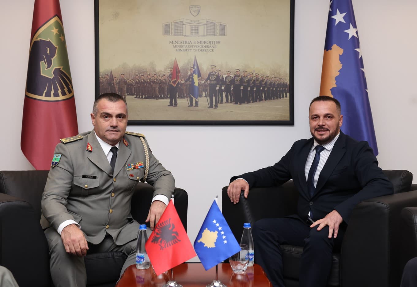 Maqedonci pret në takim shefin e Shtabit të Forcave të Armatosura të Shqipërisë: Bashkë jemi më të fortë