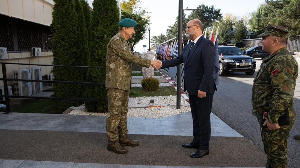 Ambasadori Malaj: Në vitin 2024, Shqipëria do të rrisë prezencën e KFOR-it në Kosovë