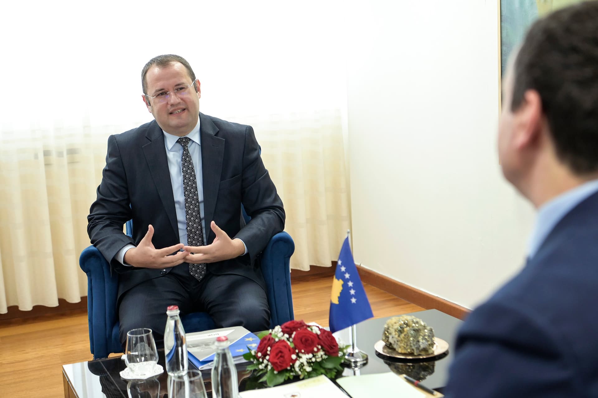 Kurti priti në takim Guvernatorin e Bankës Qendrore të Kosovës, Ahmet Ismailin