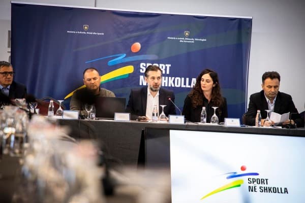 Prezantohet Programi shtetëror “Sport në Shkolla”