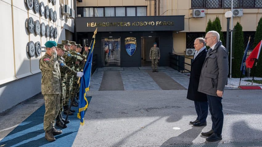 Emisari Special i Francës në Prishtinë, bashkë me ambasadorin Guerot takojnë Komandantin e KFOR-it