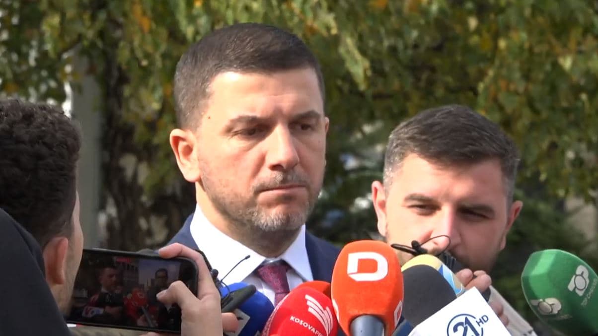 Krasniqi: Lajçaku s’e prezantoi draftin e Asociacionit, jemi të shqetësuar – “dreqi” fshihet në detaje