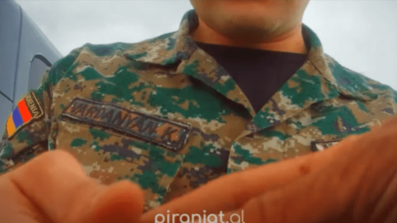 “Piranjat” pretendojnë se kanë incizuar një ushtar armen të KFOR-it teksa blen ‘substanca narkotike’