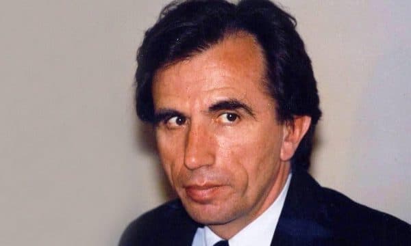 “Ti e vepra jote nuk vdisni kurrë”, Besian Mustafa përkujton babanë në përvjetorin e vrasjes