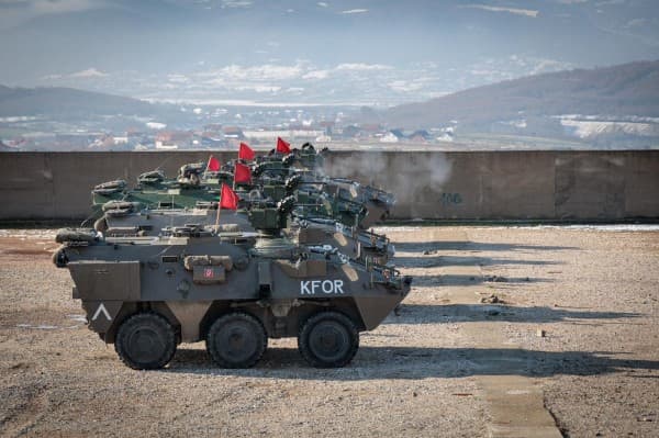 ​KFOR-i katërfishon prezencën në veri, Ulutash: NATO e palëkundur për stabilitetin në rajon