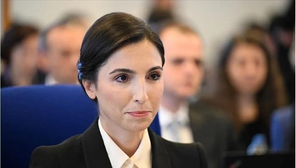 Inflacioni shtyn shefen e Bankës Qendrore të Turqisë të jetojë me prindërit