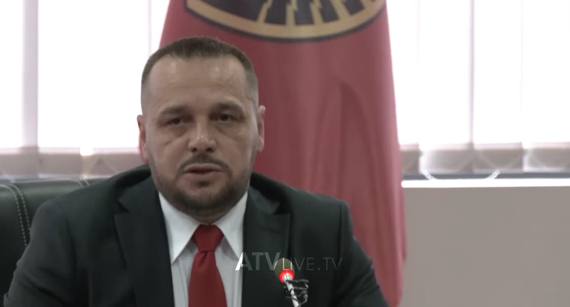 Maqedonci: Nuk do të lejoj që dikush tjetër pos meje të jetë dera e Ministrisë së Mbrojtjes