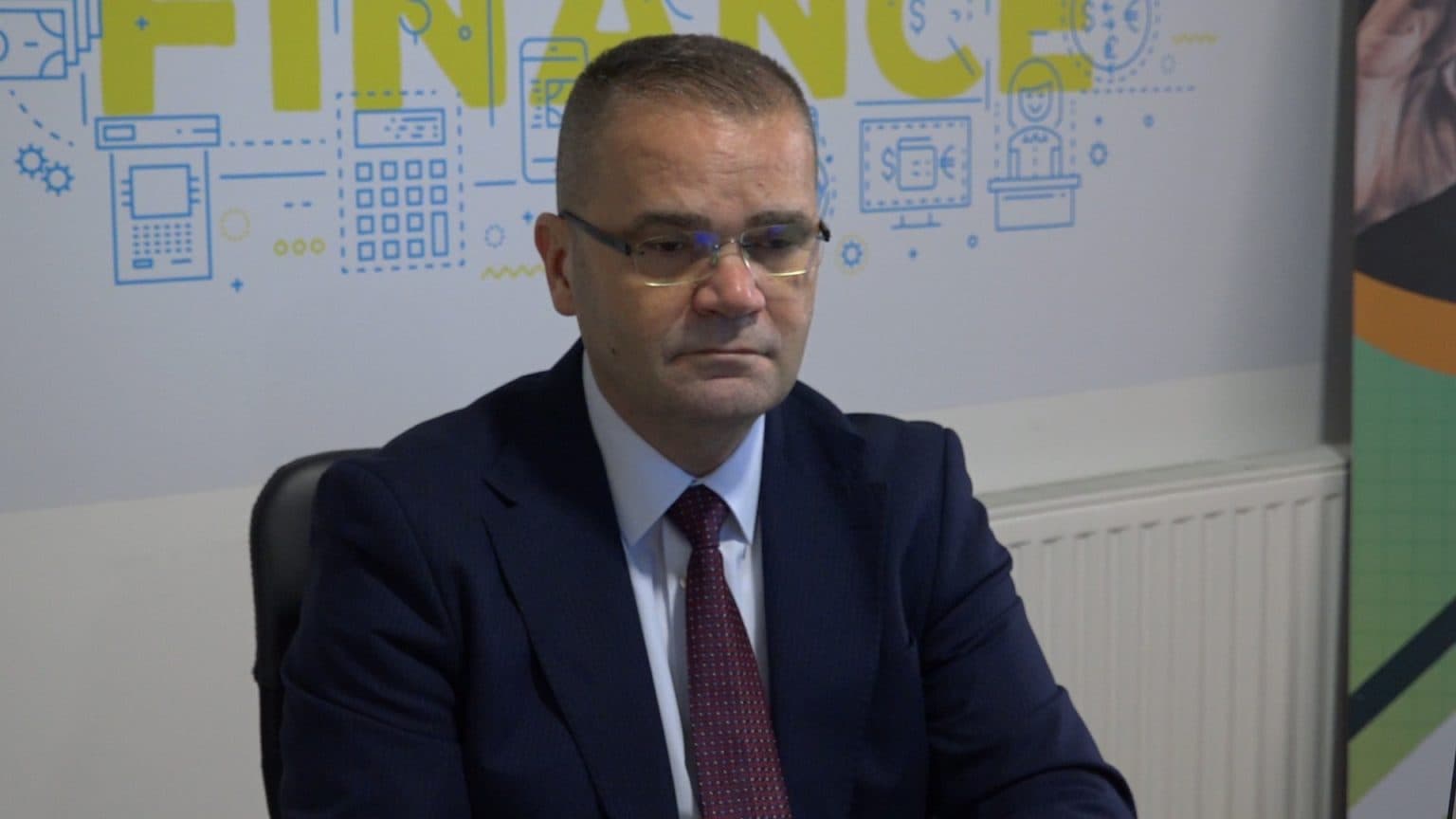Mehmeti: Rritja e normës së interesit, alternativa e vetme për ta kontrolluar inflacionin