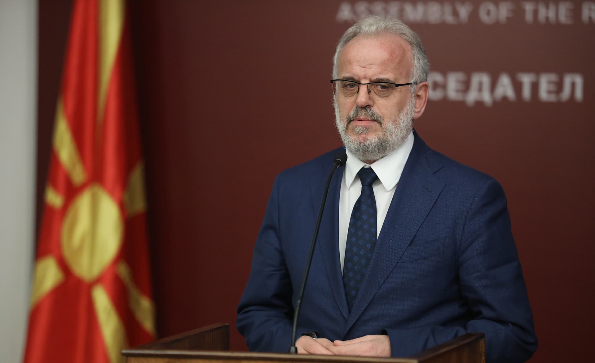 Dorëhiqet qeveria e Maqedonisë së Veriut, Talat Xhaferi pritet të marrë detyrën si kryeministër shqiptar