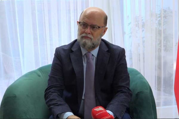 Shqipëria i kërkon Kosovës themelimin e Asociacionit duke çuar në Kushtetuese
