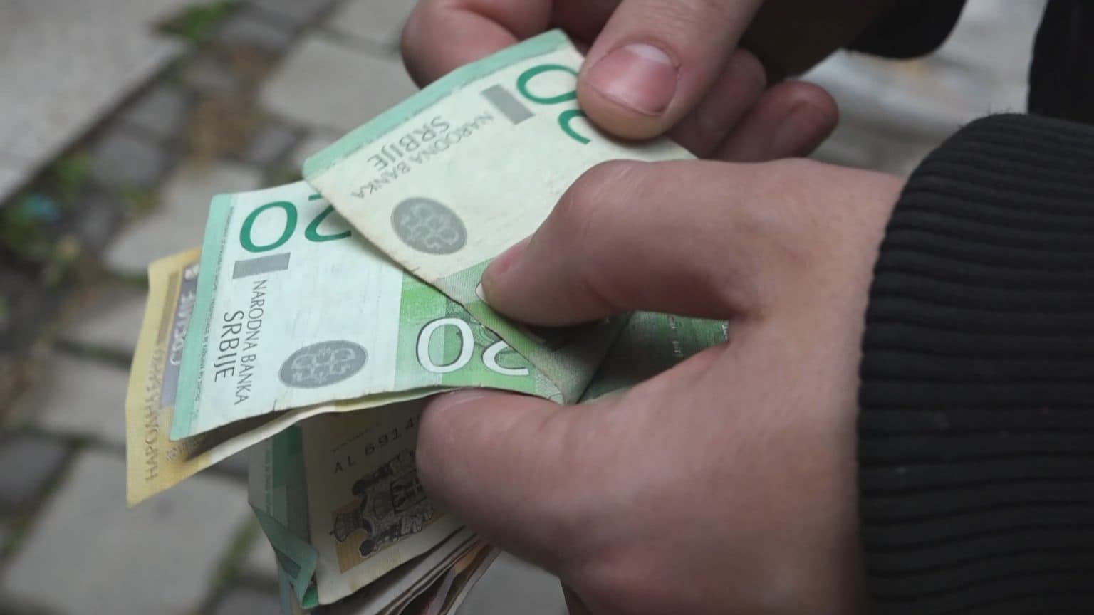 Rregullorja e re e BQK-së që hyn në fuqi nga 1 shkurti anulon dinarin nga sistemi i pagesave në Kosovë?