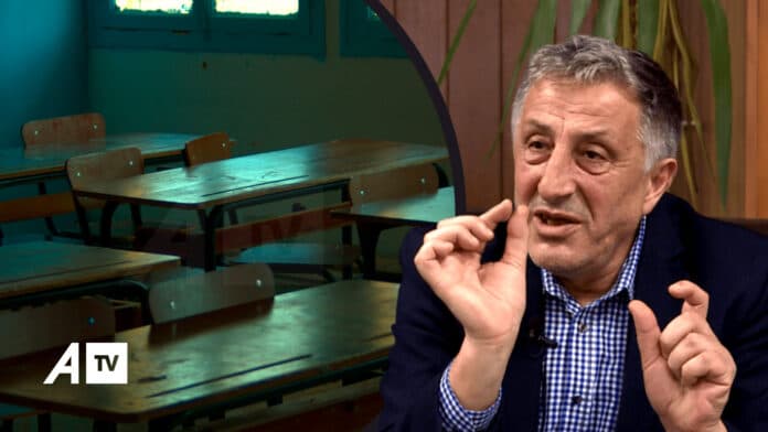 600 mësimdhënës kërkuan pushim pa pagesë në gjysmëvjetor, SBAShK-u ngre shqetësimin për ikjen e mësimdhënësve nga vendi