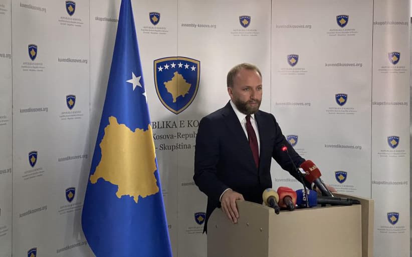 PDK-ja propozon themelimin e Komisionit Hetimor për financimin e teksteve shkollore