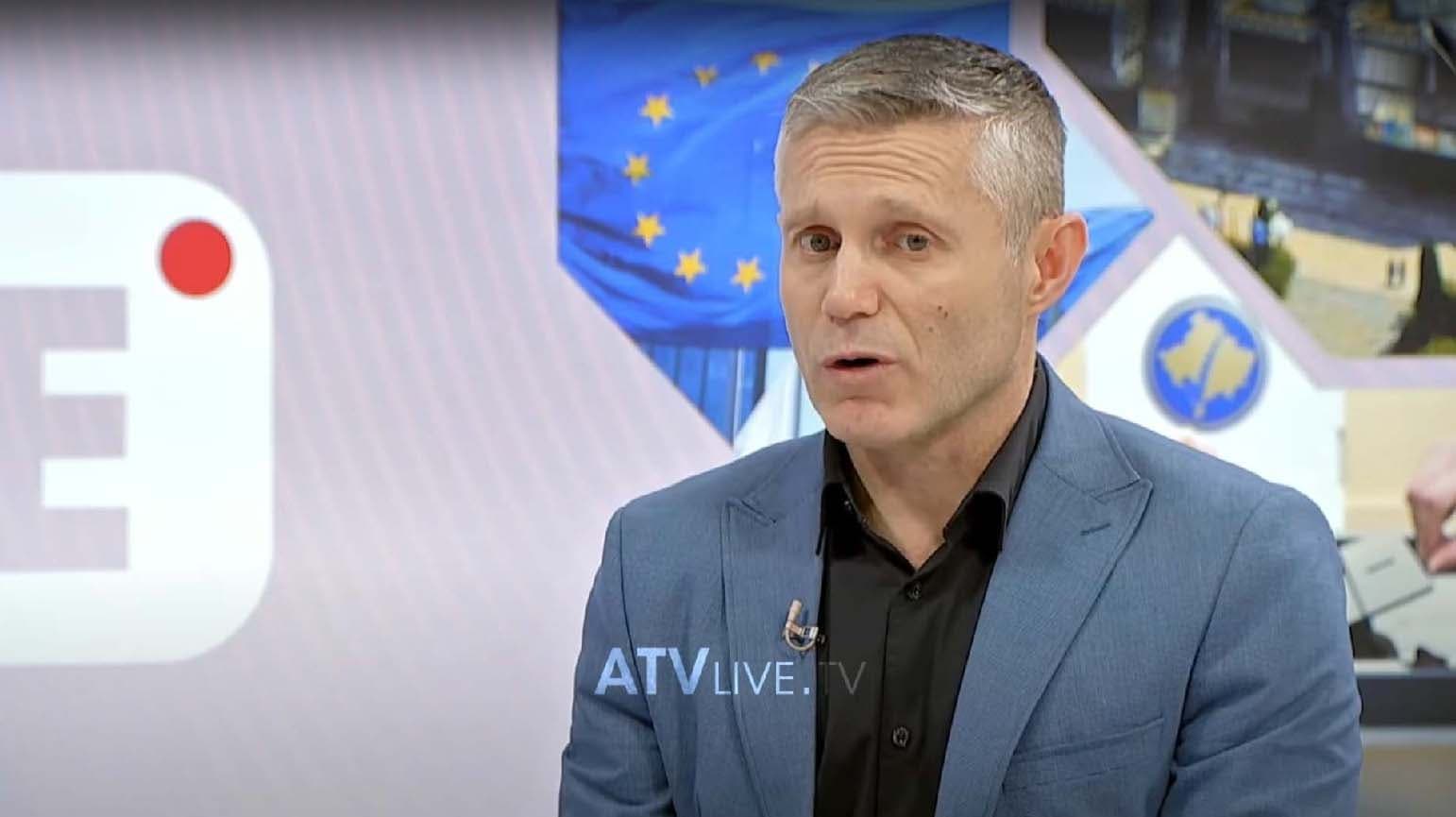 Ramadani: Lënda për siguri dhe mbrojtje është e domosdoshme të futet në shkollat e mesme në Kosovë