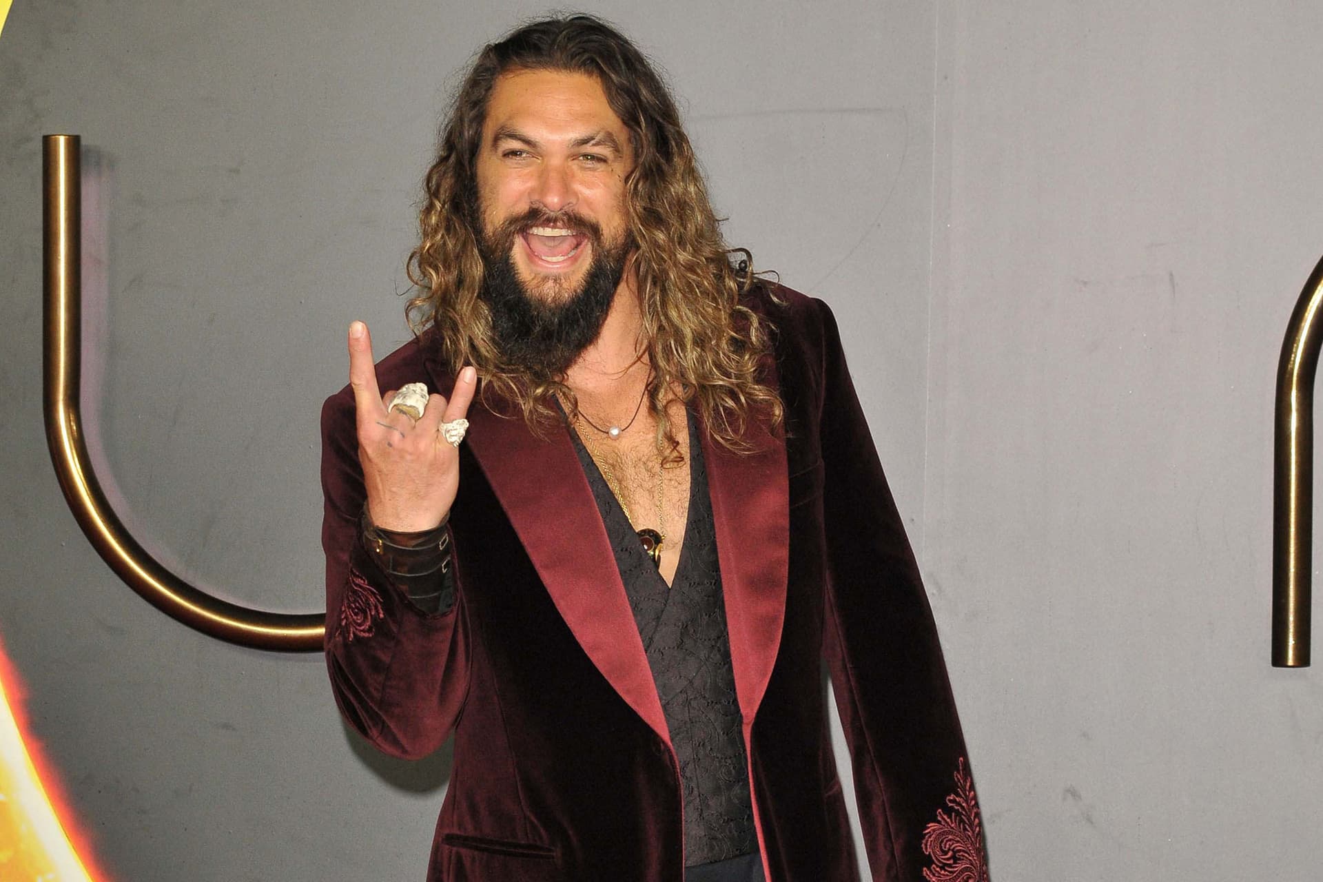 Jason Momoa: Nuk kam shtëpi, për momentin jetoj në rrugë