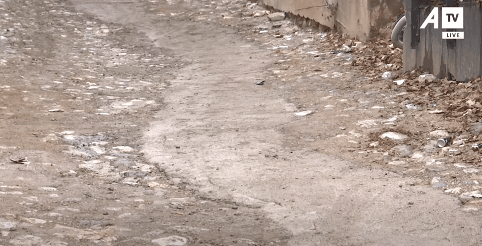 Betonohet rruga me kalldrëm në qendrën historike të Prizrenit, MKRS-ja kërkon që rruga të kthehet në gjendjen e mëparshme