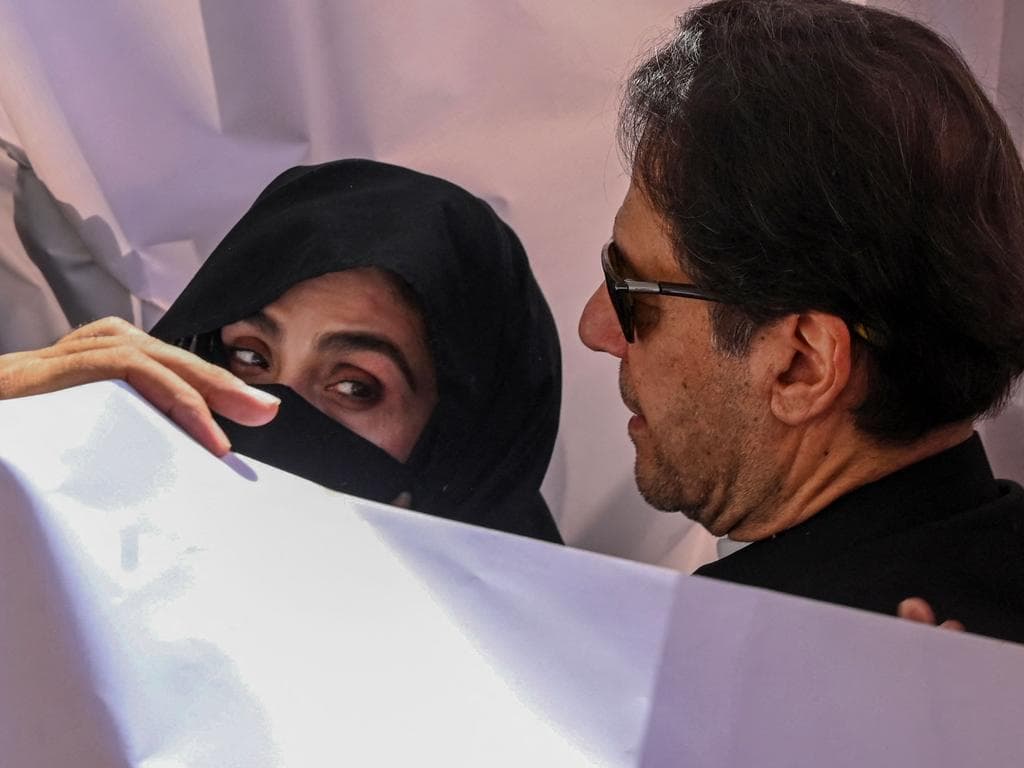 Imran Khan dhe gruaja e tij dënohen me burg për martesë të jashtëligjshme