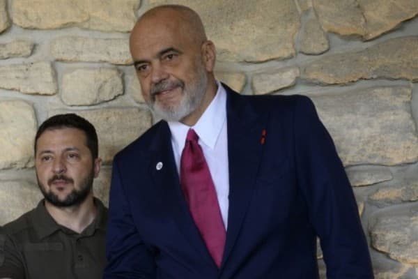 Zelensky në Tiranë më 28-29 shkurt