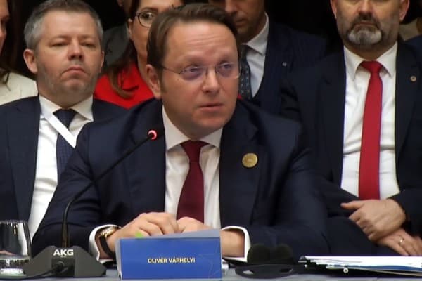 ​Varhelyi: Kemi një plan ambicioz, rajonit t’i ndahen edhe 6 miliardë euro tjera