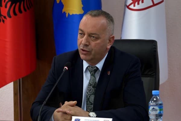 ​Komuna e Deçanit ndan 20 mijë euro për shpërndarje të serrave bujqësore për fermerët