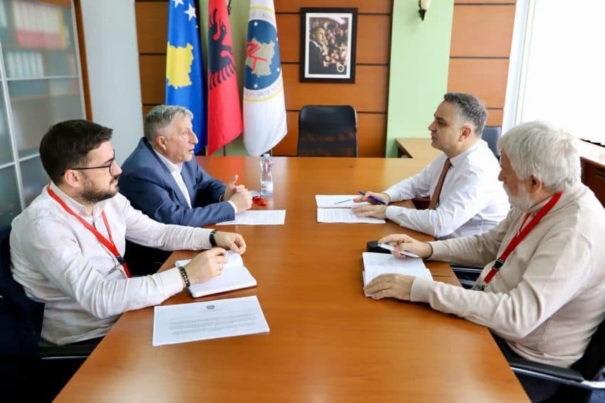 AAK-ja njofton SBAShK-un për nismën e amandamentimit të Ligjit të Pagave