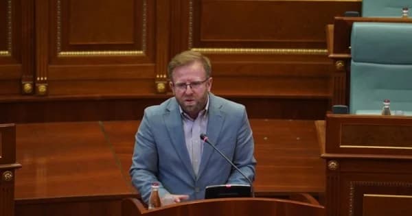 Abazi: S’ka shiringa në Pediatri, asnjë premtim i kësaj Qeverie s’po realizohet