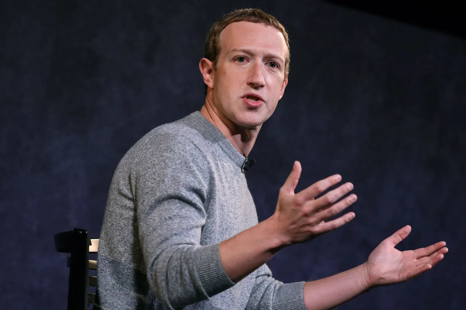 Mark Zuckerberg, me histori të gjatë të kërkimfaljeve publike