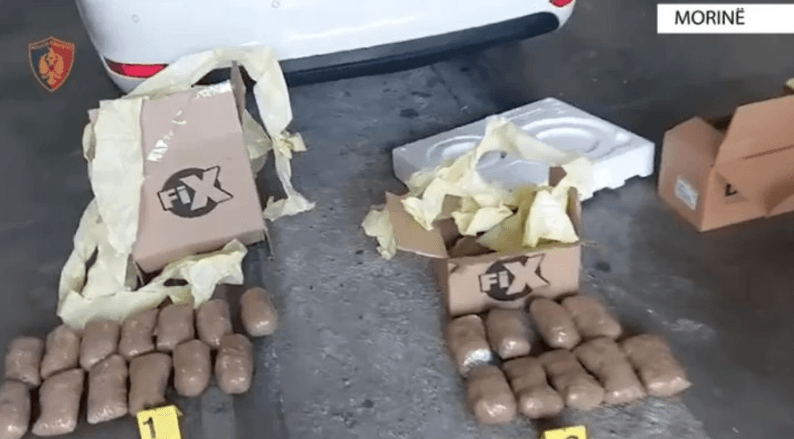 Arrestohet në Morinë 39-vjeçari nga Peja, në veturë iu gjetën 11 kilogramë heroinë