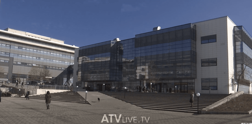 Apeli ia rriti dënimin të sëmurit mendor nga 18 në 28 vjet burgim